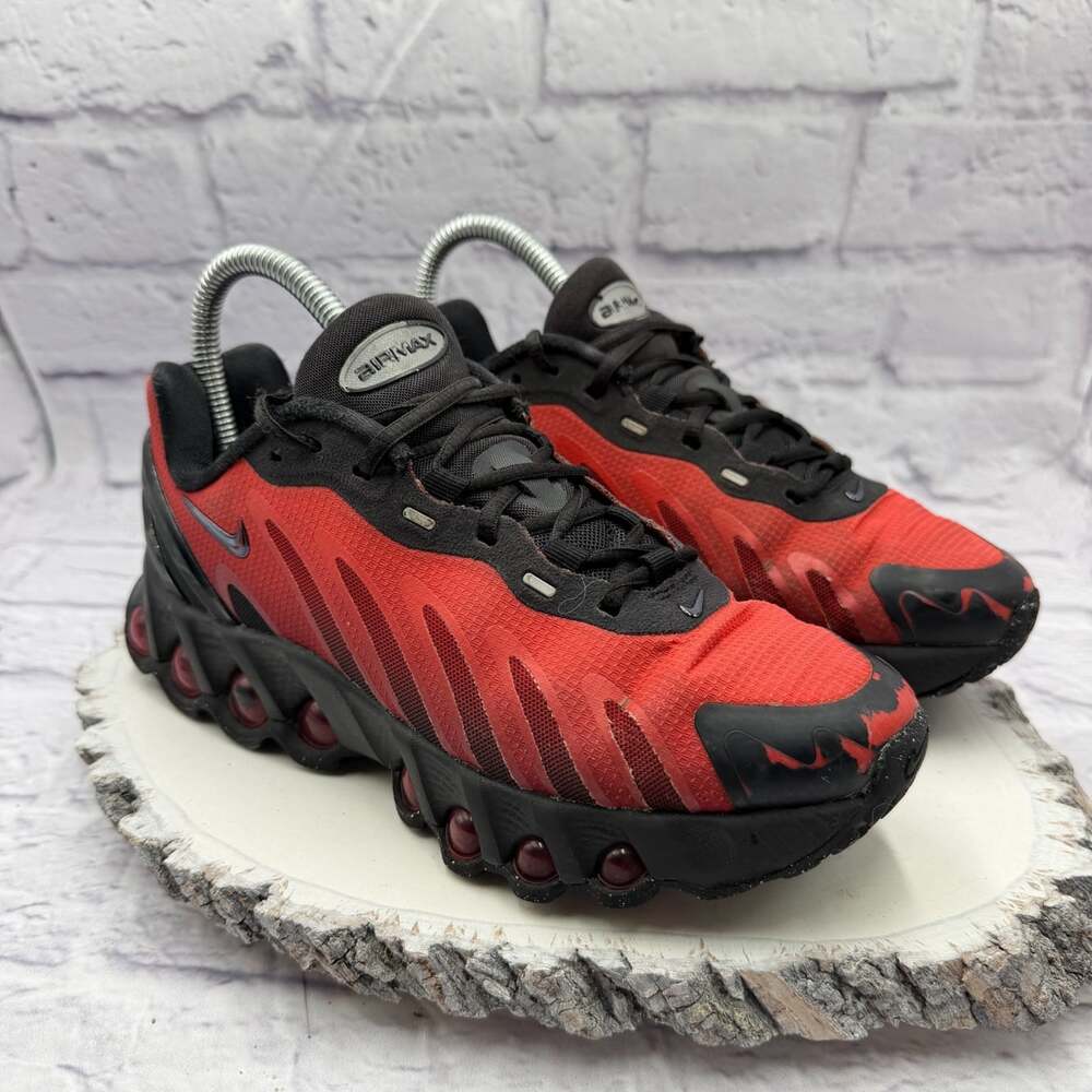 Nike Air Max Dn8 Sneakers Youth Size 4Y Black Bright Crimson Shoes